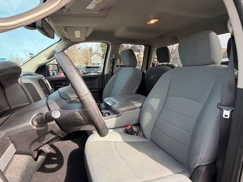 Used 2017 RAM 1500 Express image 10