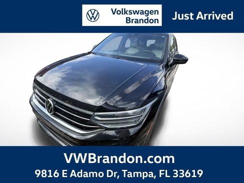 Used 2022 Volkswagen Tiguan SE R-Line FWD image 1
