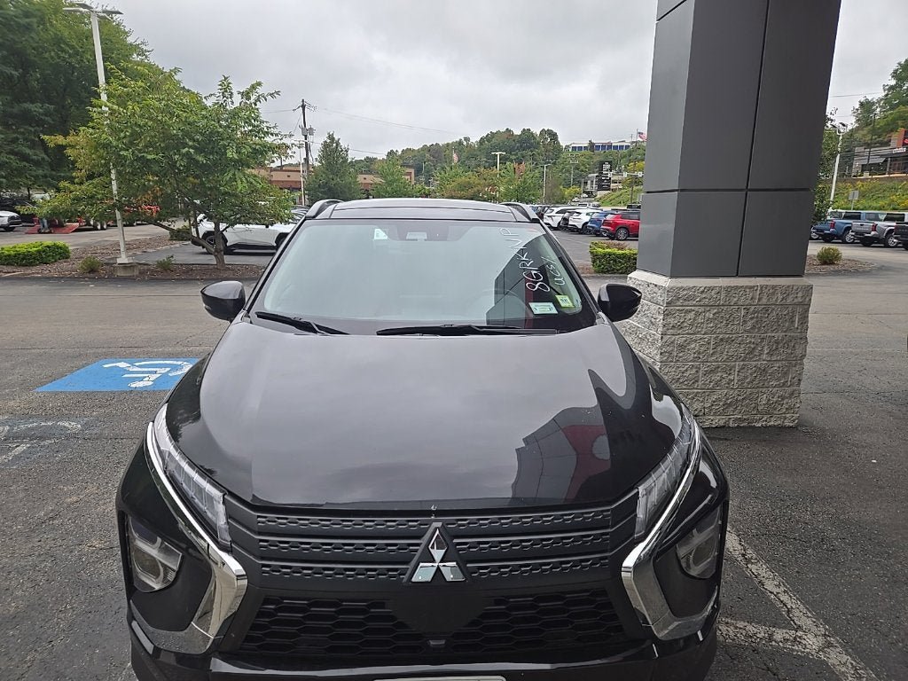 Used 2025 Mitsubishi Eclipse Cross SE AWD/4WD image 2