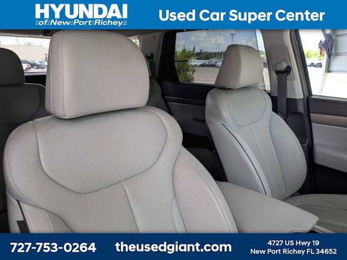 Used 2024 Hyundai Palisade SEL w/ Premium Package AWD/4WD image 6