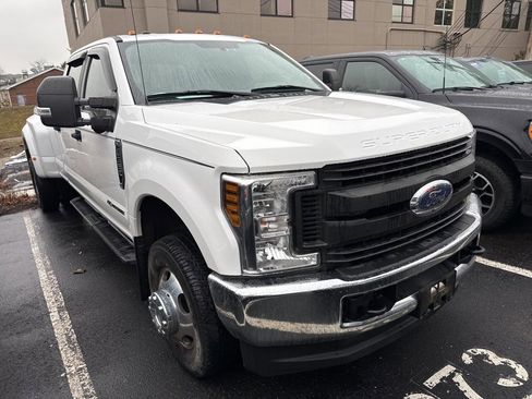 Used 2019 Ford F350 XL w/ Power Equipment Group image 2