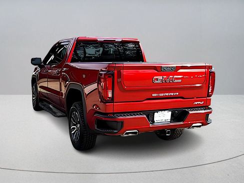 Used 2021 GMC Sierra 1500 AT4 image 4
