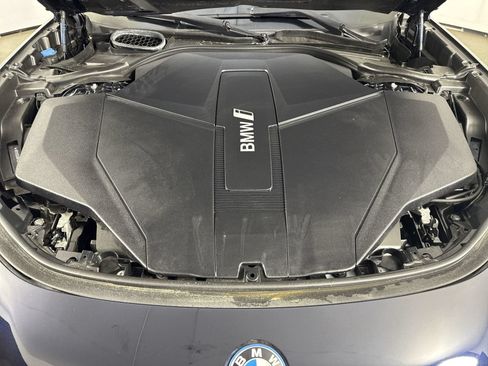 Used 2023 BMW i7 xDrive60 AWD/4WD image 26