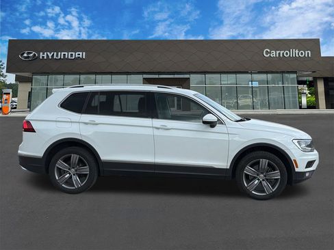 Used 2020 Volkswagen Tiguan SEL AWD/4WD image 4