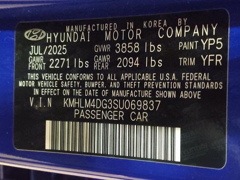 Used 2025 Hyundai Elantra Sport FWD image 33