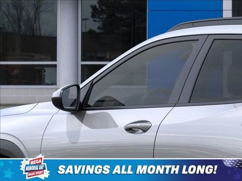 New 2026 Chevrolet Trax LT w/ Driver Confidence Package FWD image 12