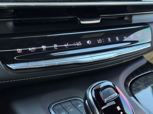 Certified 2023 Cadillac Escalade Premium Luxury w/ Performance Package image 32