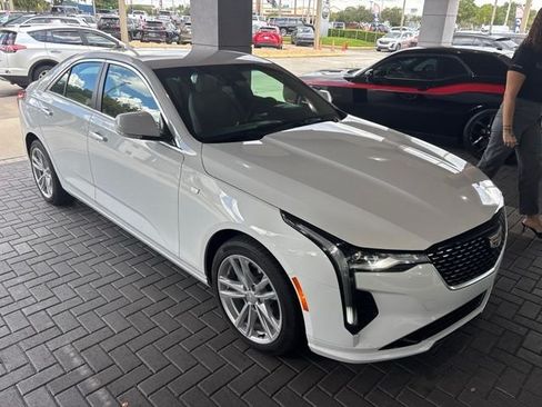 Used 2025 Cadillac CT4 Luxury RWD image 1
