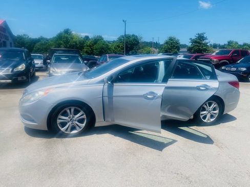 Used 2011 Hyundai Sonata Limited FWD image 9