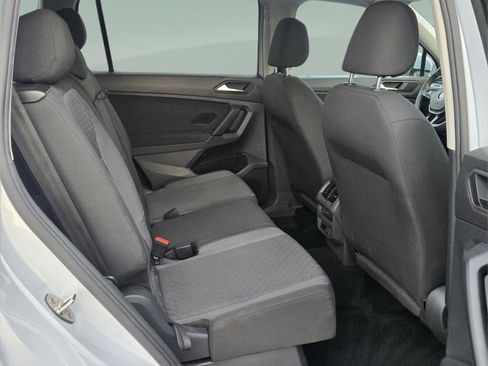 Used 2019 Volkswagen Tiguan S w/ Driver Assistance Package image 10