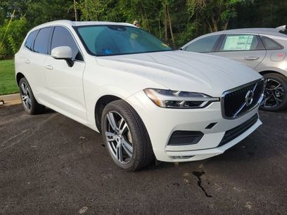Used 2021 Volvo XC60 T5 Momentum w/ Protection Package Premier