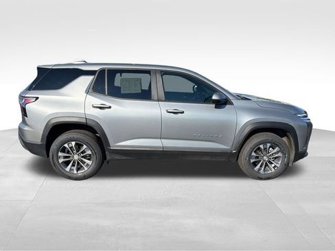 Used 2026 Chevrolet Equinox LT w/ Convenience Package II AWD/4WD image 7