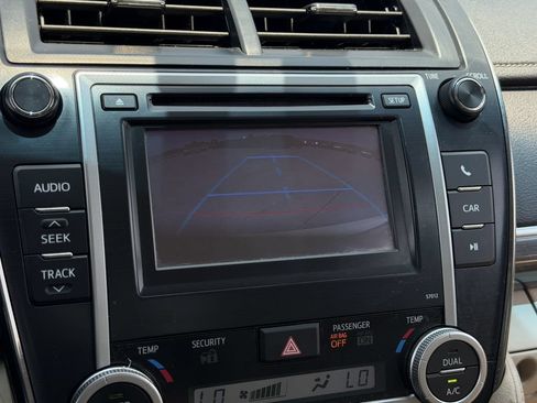 Used 2012 Toyota Camry XLE w/ Convenience Pkg FWD image 19