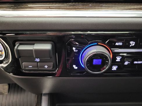 Certified 2025 Chevrolet Silverado 1500 LT Trail Boss w/ Convenience Package II image 12