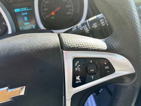 Used 2017 Chevrolet Equinox LT FWD image 21