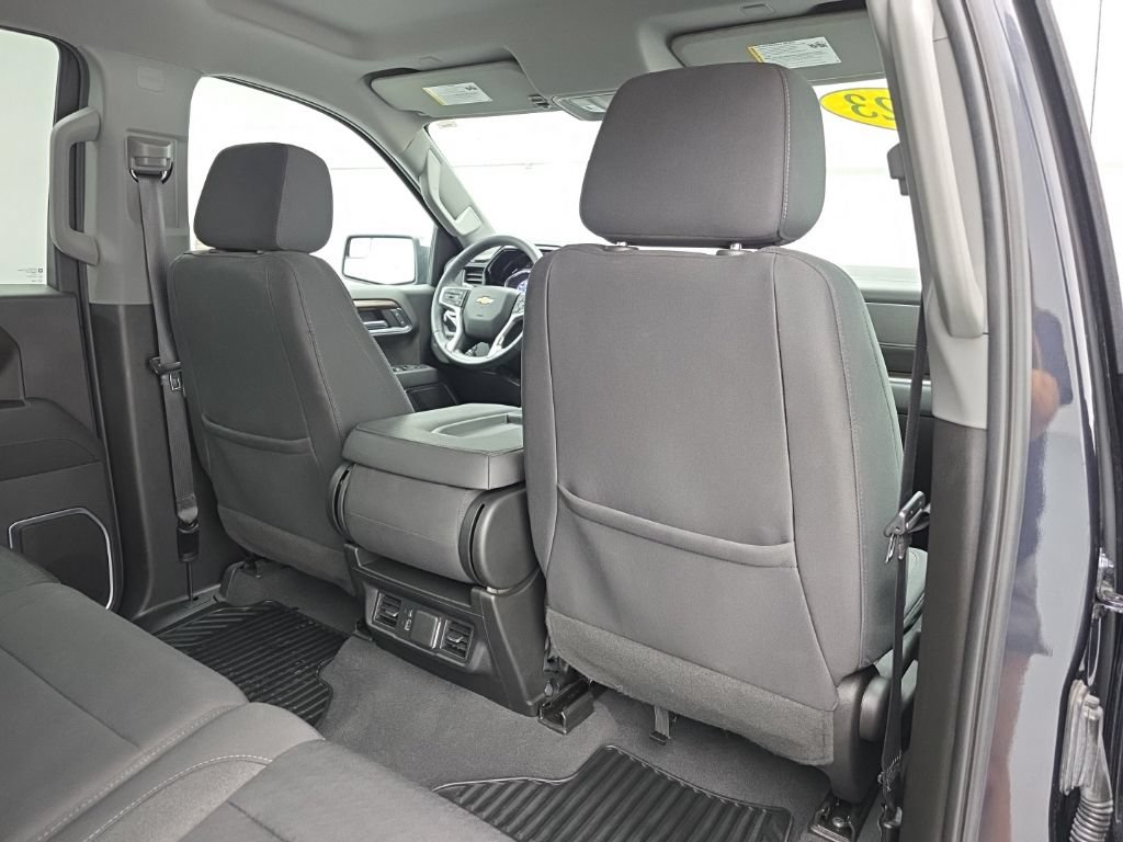 Used 2023 Chevrolet Silverado 1500 LT AWD/4WD image 45