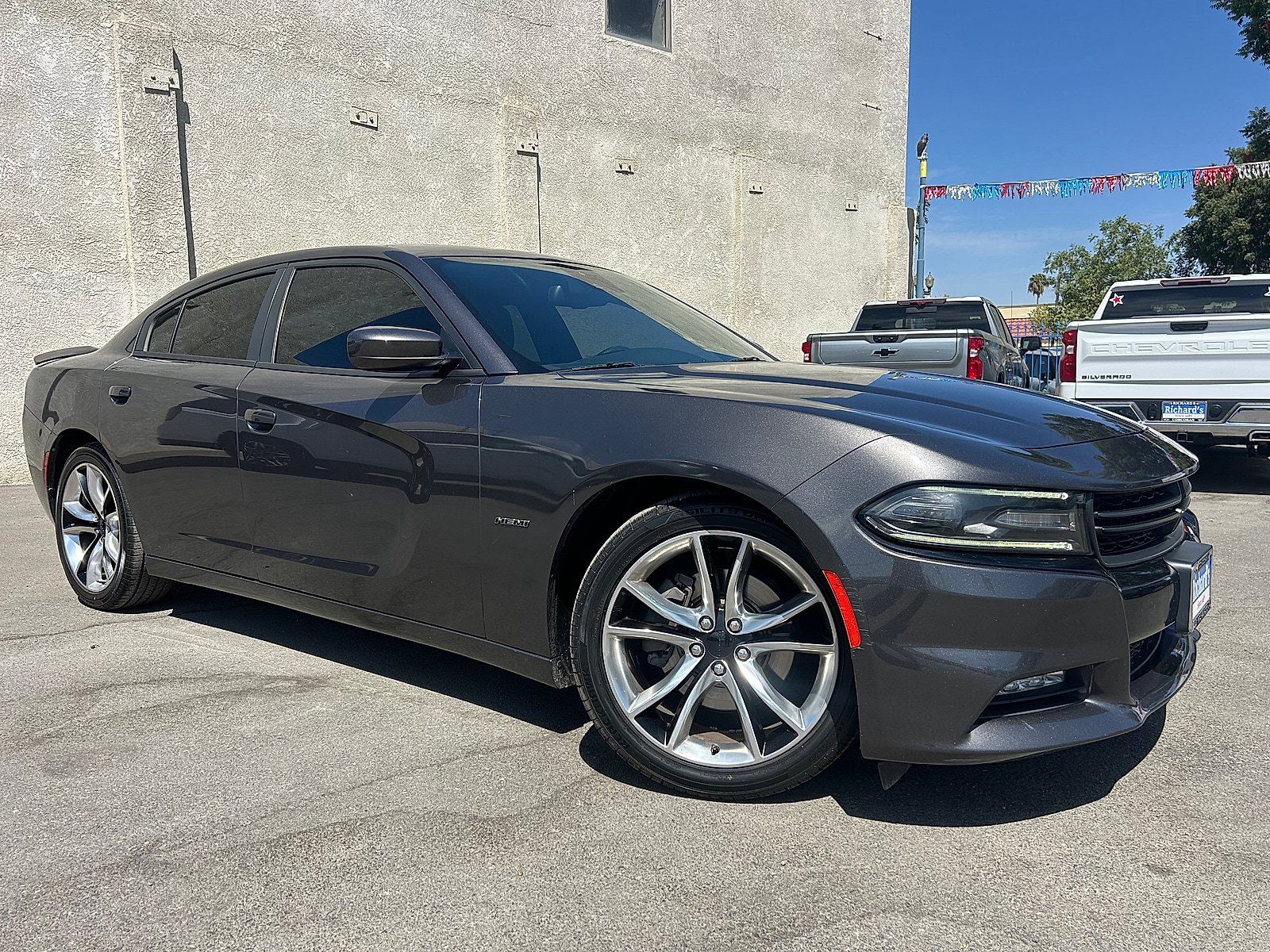 Used 2016 Dodge Charger R/T RWD image 1