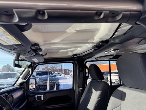 Used 2022 Jeep Wrangler Unlimited Willys image 18