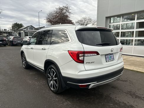 Used 2020 Honda Pilot Touring image 3