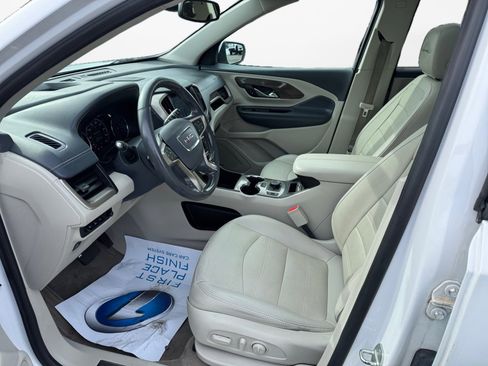 Used 2022 GMC Terrain Denali image 11