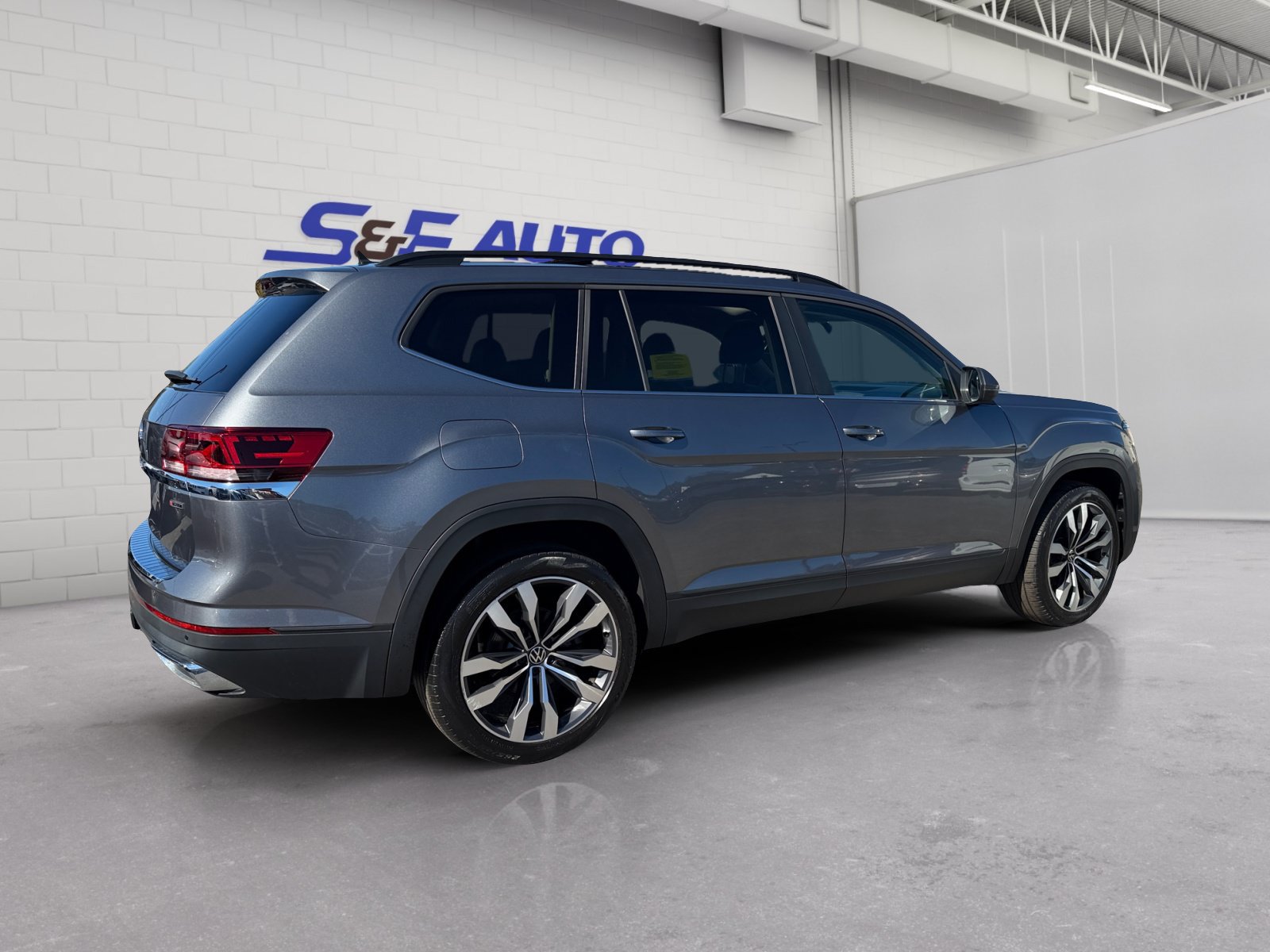 Used 2022 Volkswagen Atlas SE AWD/4WD image 4