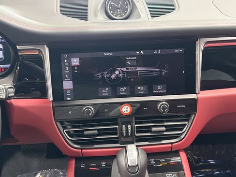 Certified 2026 Porsche Macan S AWD/4WD image 29
