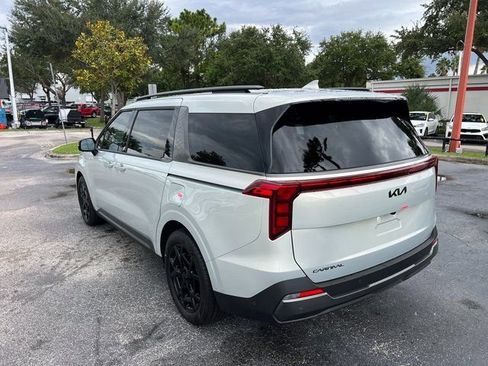 New 2026 Kia Carnival SX w/ SX Dark Edition Package FWD image 8