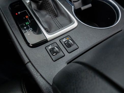 Used 2019 Toyota Highlander SE image 21