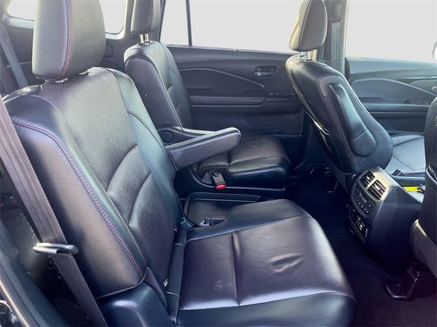 Used 2022 Honda Pilot Black Edition image 31