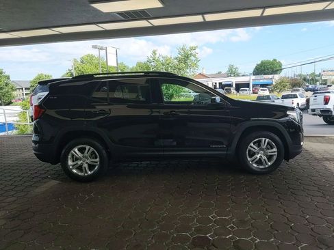 Used 2019 GMC Terrain SLE w/ Driver Convenience Package FWD image 5