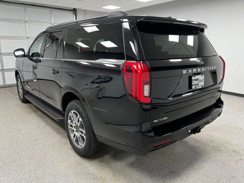 Used 2025 Ford Expedition Max Active AWD/4WD image 8