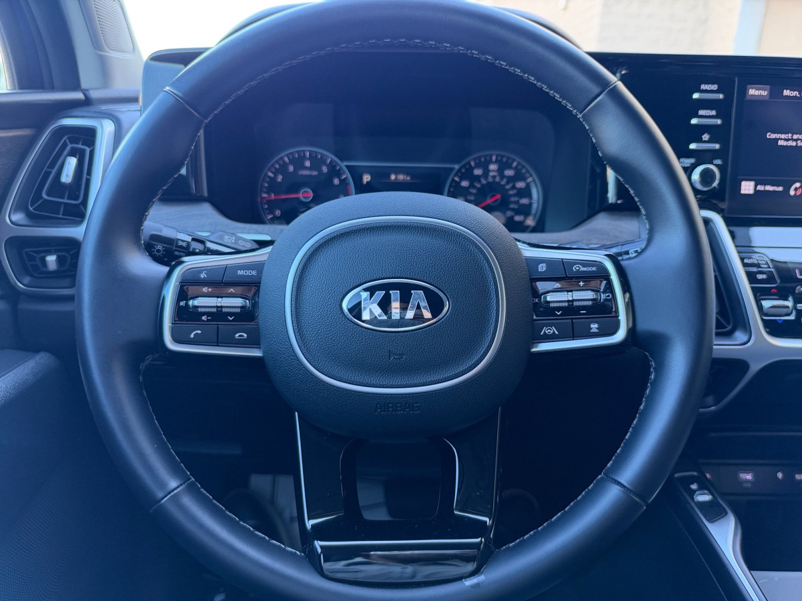 Used 2021 Kia Sorento EX FWD image 9