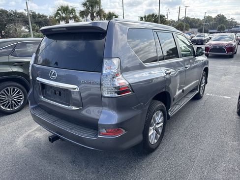 Used 2017 Lexus GX 460 image 2