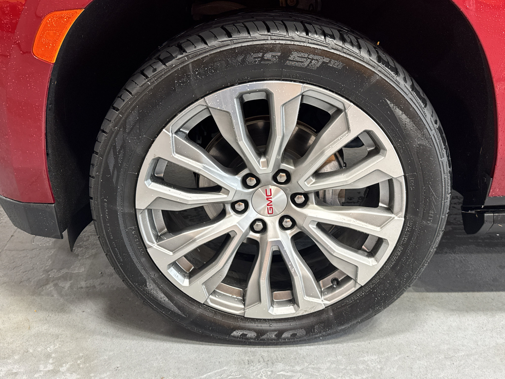 Used 2022 GMC Yukon Denali AWD/4WD image 9