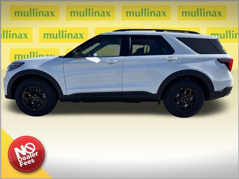 New 2026 Ford Explorer Tremor w/ Tremor Convenience Package image 2