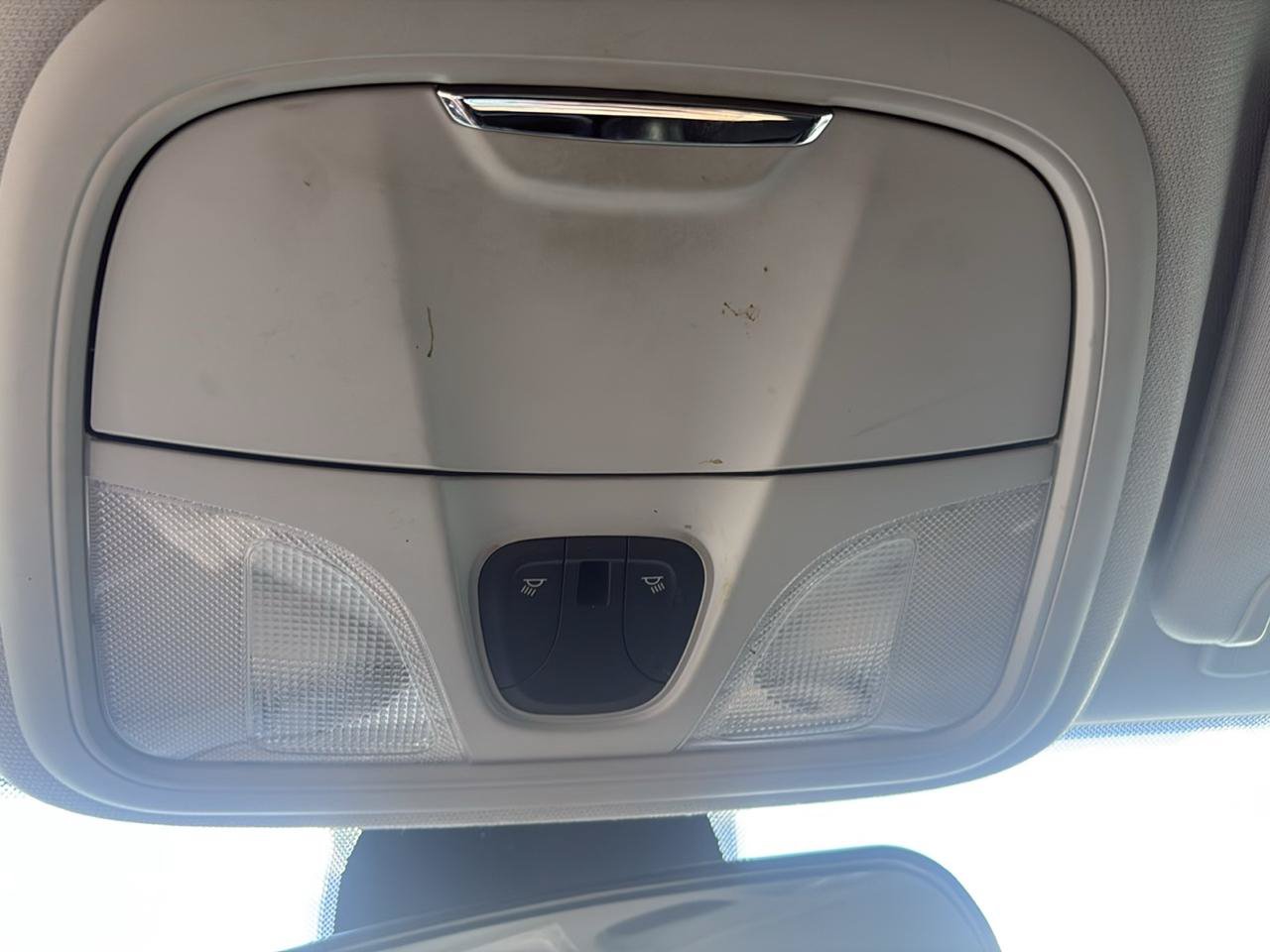 Used 2019 Jeep Cherokee Latitude Plus FWD image 23