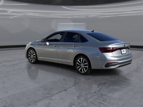 New 2026 Volkswagen Jetta SE image 4