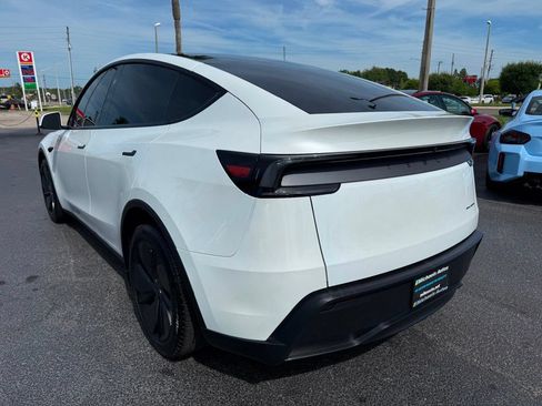 Used 2026 Tesla Model Y Long Range AWD/4WD image 7