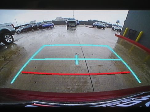 Used 2022 Toyota Corolla LE FWD image 17
