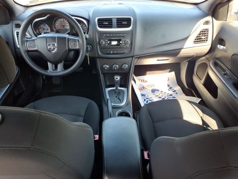 Used 2014 Dodge Avenger SE FWD image 8