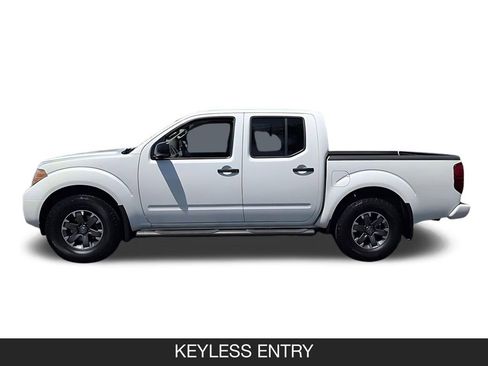 Used 2016 Nissan Frontier Desert Runner RWD image 6