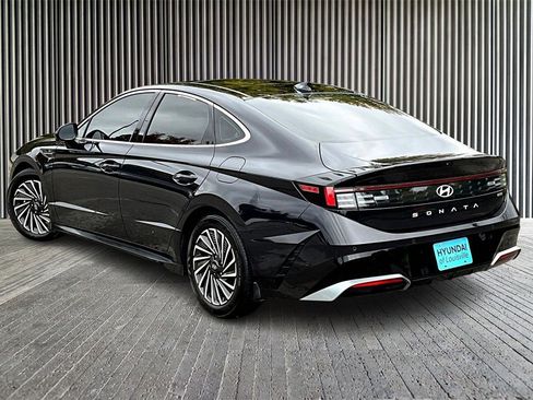 Used 2024 Hyundai Sonata Limited image 2