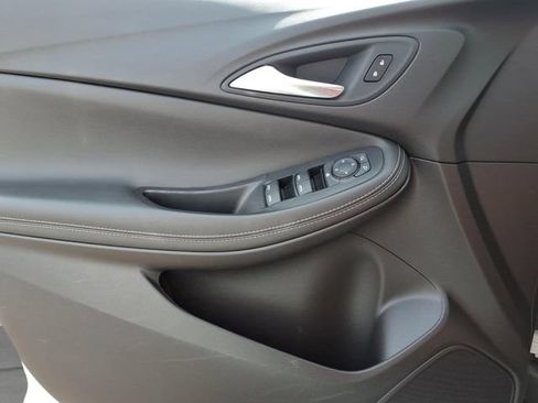 Used 2025 Buick Encore GX Preferred FWD image 16