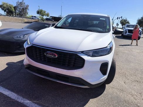 Used 2023 Ford Escape Active w/ Tech Pack #1 image 2