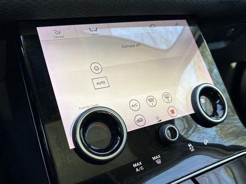 Used 2018 Land Rover Range Rover Velar S image 13