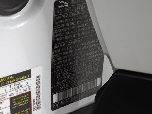 Used 2018 Jaguar F-PACE Prestige image 33