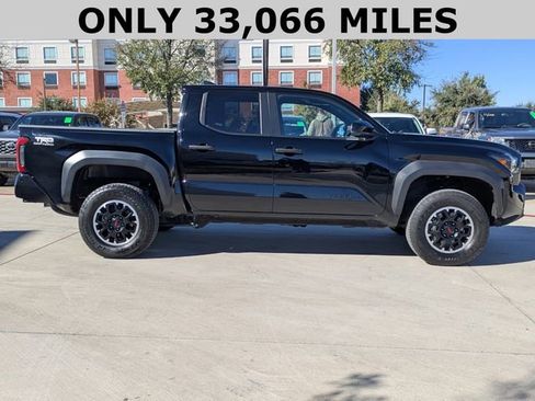 Used 2024 Toyota Tacoma TRD Off-Road image 4