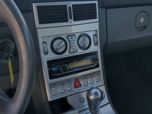 Used 2005 Chrysler Crossfire Limited image 31