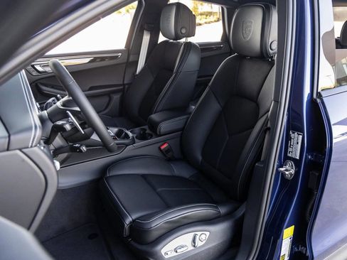 New 2026 Porsche Macan Turbo image 53