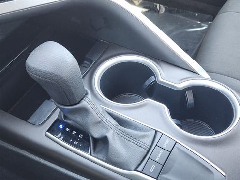 Used 2024 Toyota Camry LE image 16